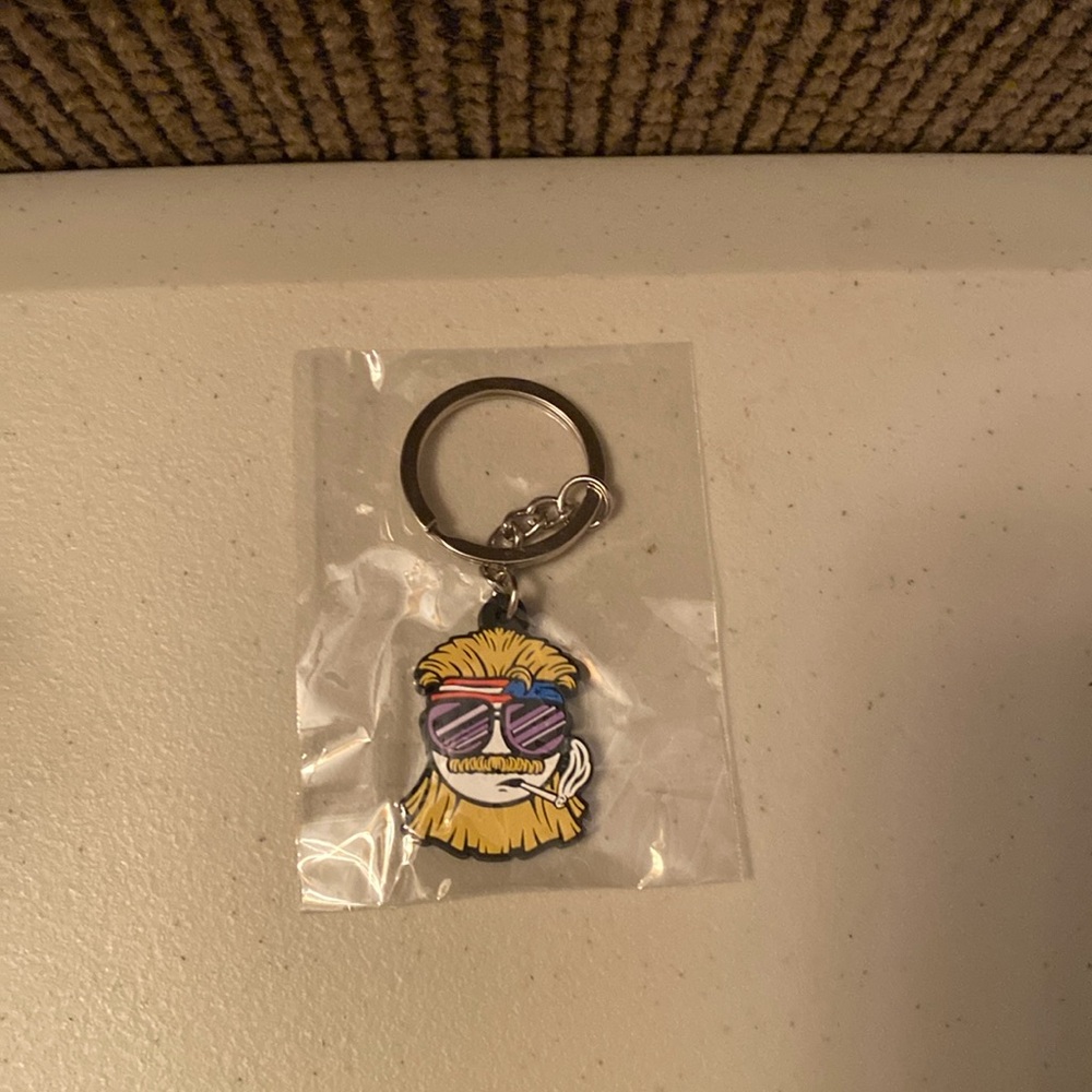 *New* Pins & Aces “Smoking Face” Rubber Key Chain. Color: Multi